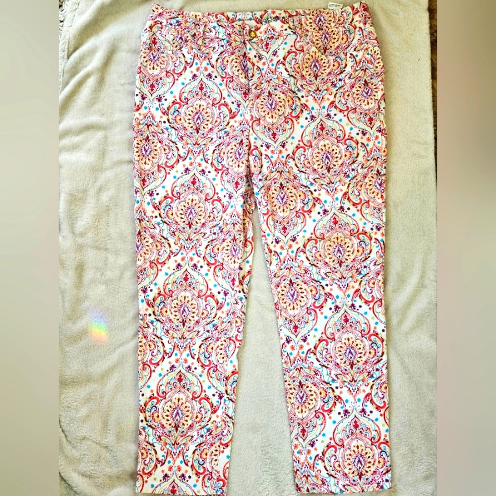 CHICO'S Slimming Scroll-Print Girlfriend Ankle Jeans 16 Regular